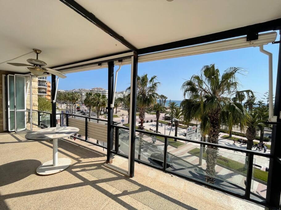 Apartamento En Primera Linea De Mar De Salou Dış mekan fotoğraf